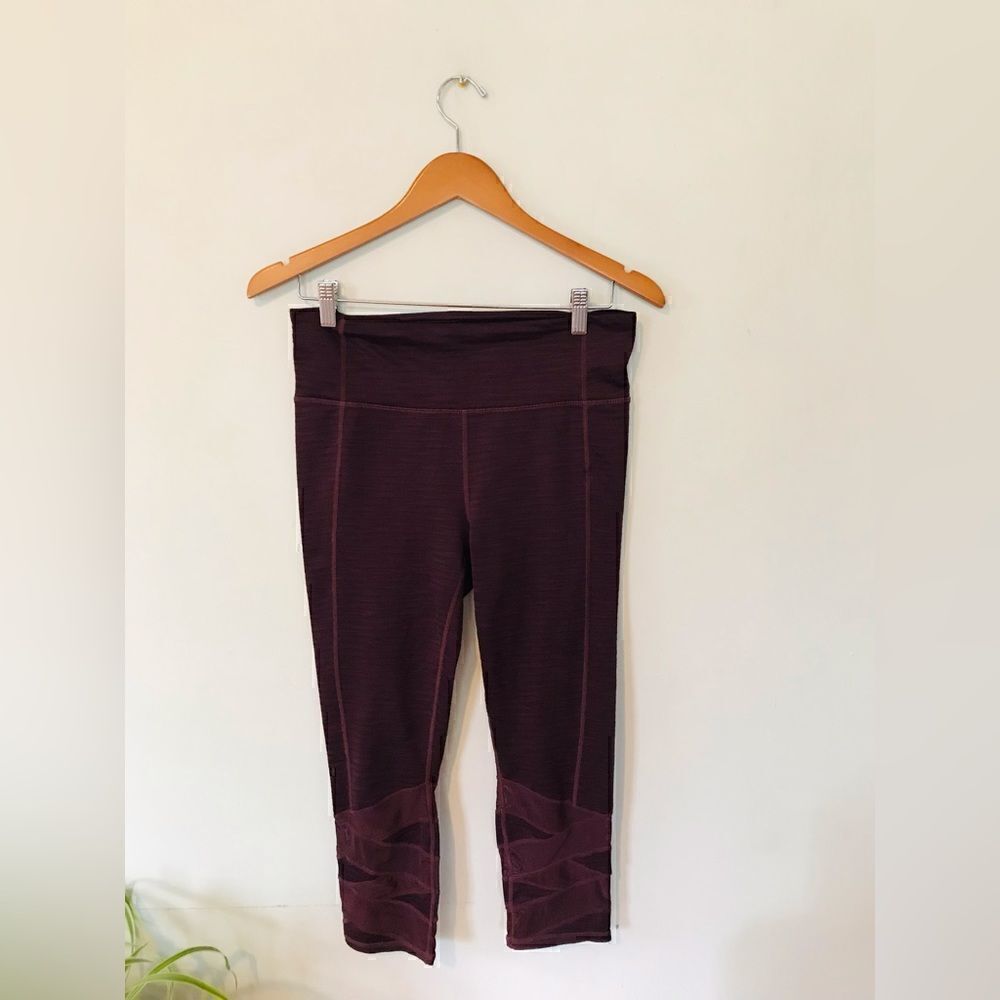 Athleta | plum colored cropped leggings